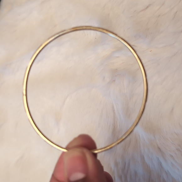 💵2/$10Bundle and Save💵 Gold & Silver Toned Bangle Textured Pattern Shaved in - Picture 7 of 7